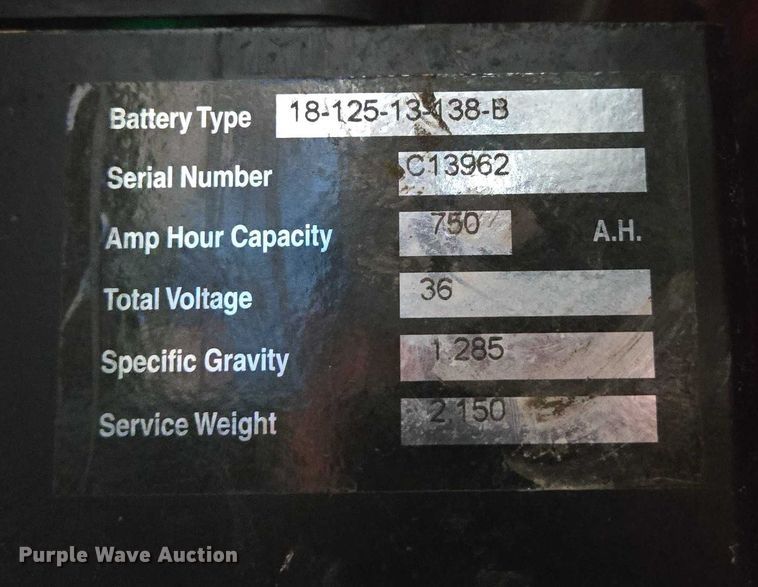 image for item EN2009 Raymond 750 DR32TT reach truck