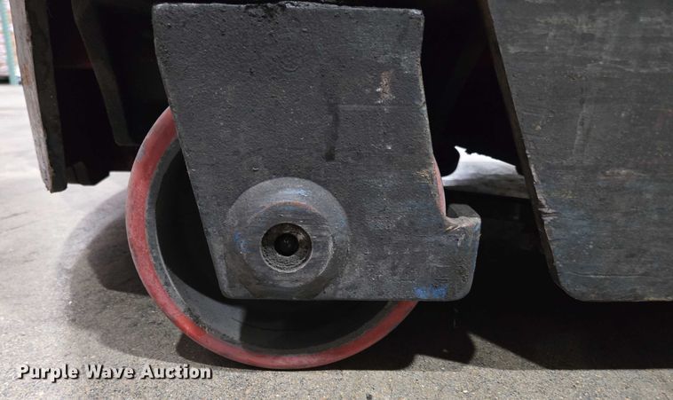 image for item EN2009 Raymond 750 DR32TT reach truck