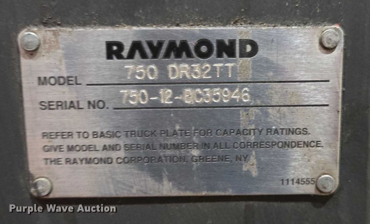 image for item EN2009 Raymond 750 DR32TT reach truck