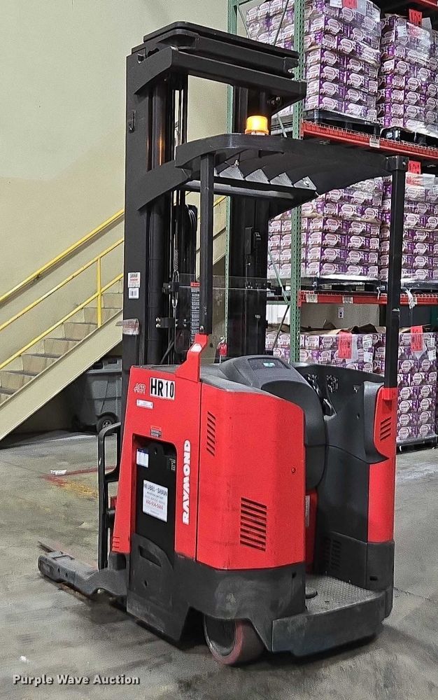 image for item EN2010 Raymond 750-R45TT reach truck