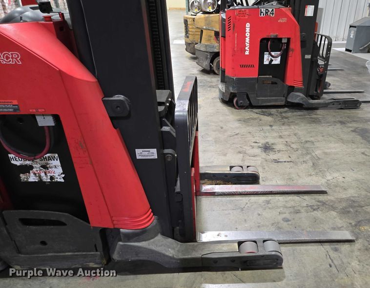 image for item EN2010 Raymond 750-R45TT reach truck