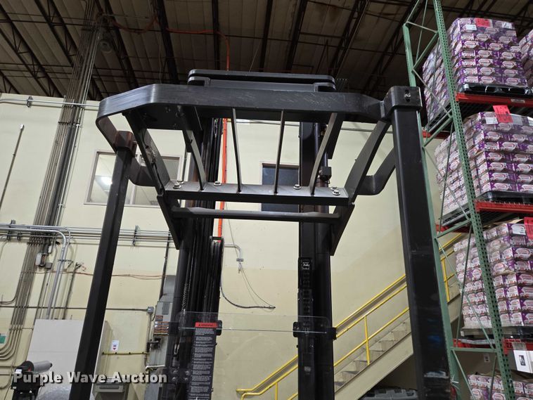 image for item EN2010 Raymond 750-R45TT reach truck