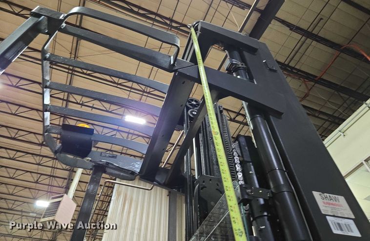 image for item EN2010 Raymond 750-R45TT reach truck