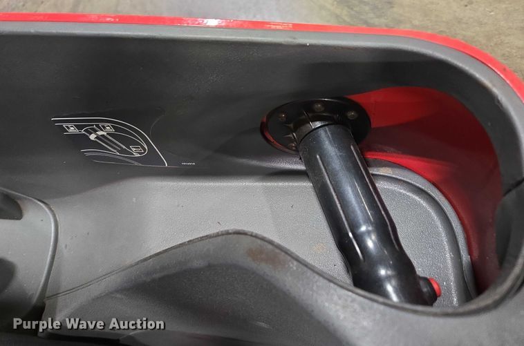 image for item EN2010 Raymond 750-R45TT reach truck