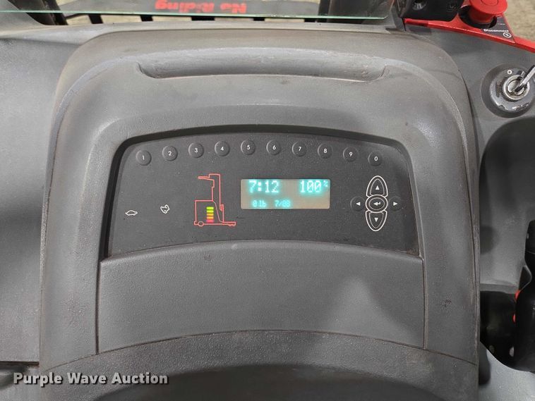 image for item EN2010 Raymond 750-R45TT reach truck