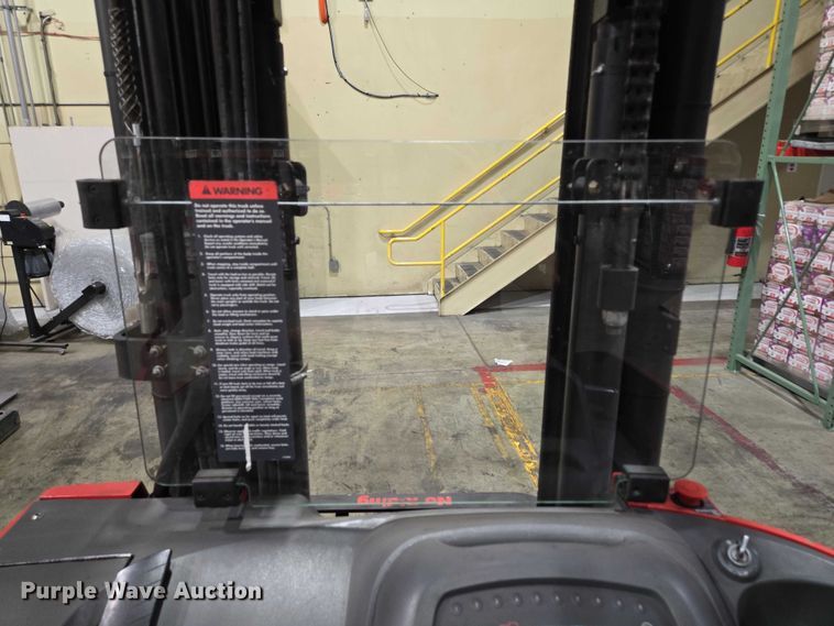 image for item EN2010 Raymond 750-R45TT reach truck