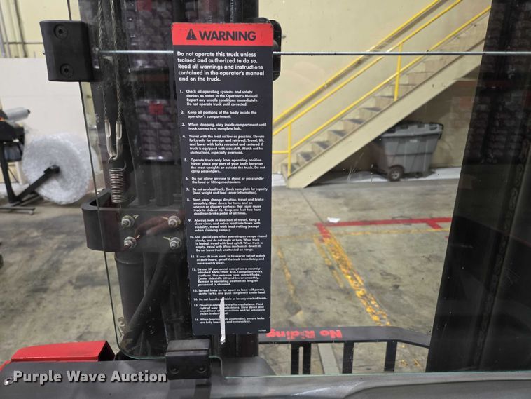 image for item EN2010 Raymond 750-R45TT reach truck