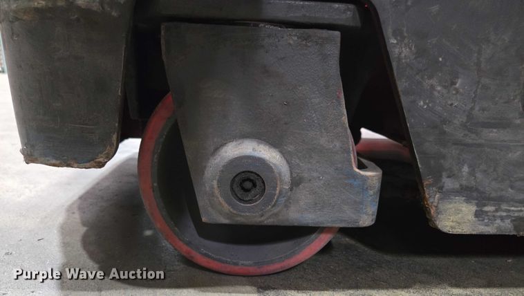 image for item EN2010 Raymond 750-R45TT reach truck