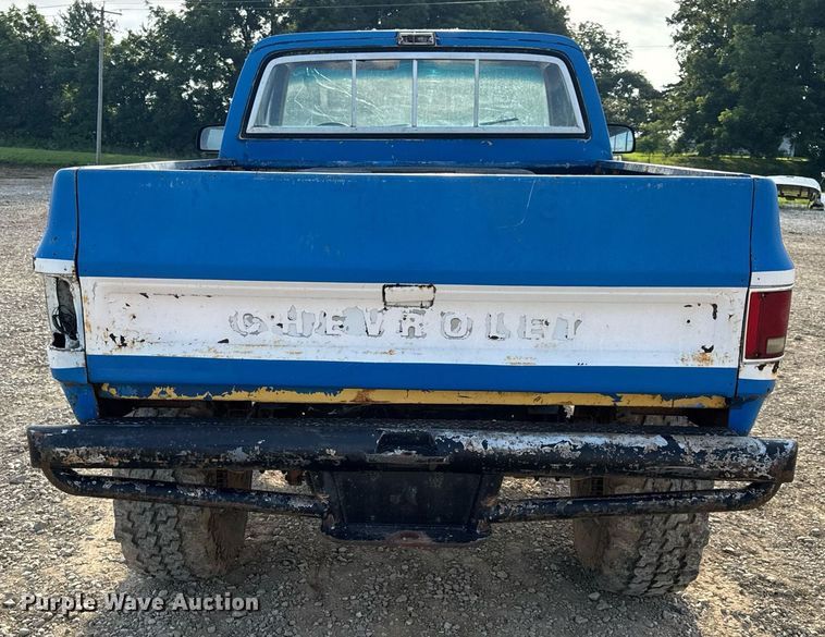 image for item EN4631 1978 Chevrolet K10 pickup truck