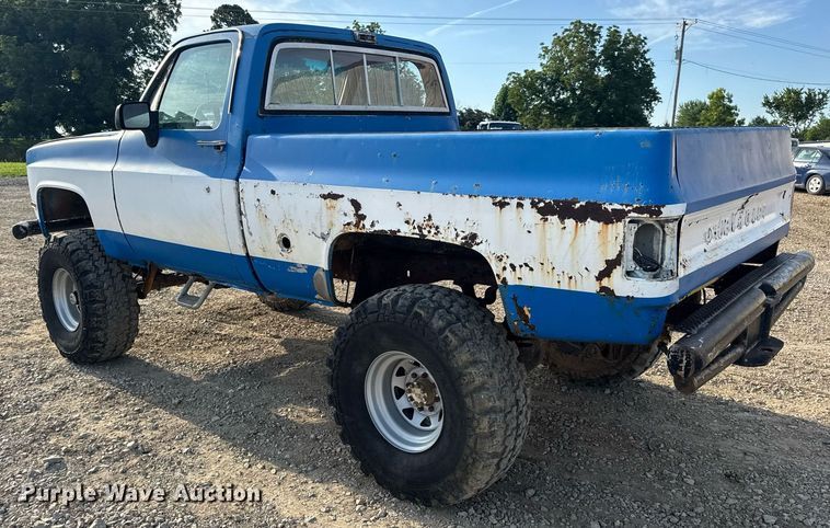 image for item EN4631 1978 Chevrolet K10 pickup truck