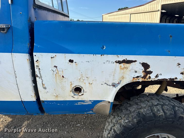 image for item EN4631 1978 Chevrolet K10 pickup truck