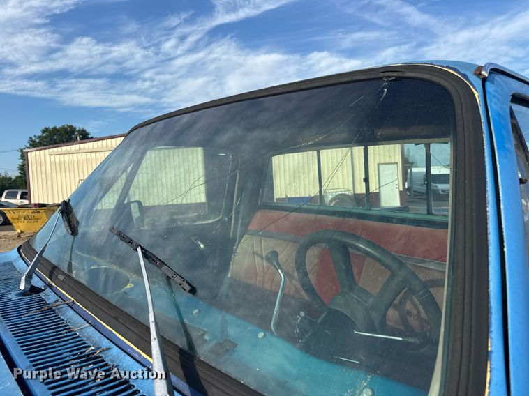 image for item EN4631 1978 Chevrolet K10 pickup truck