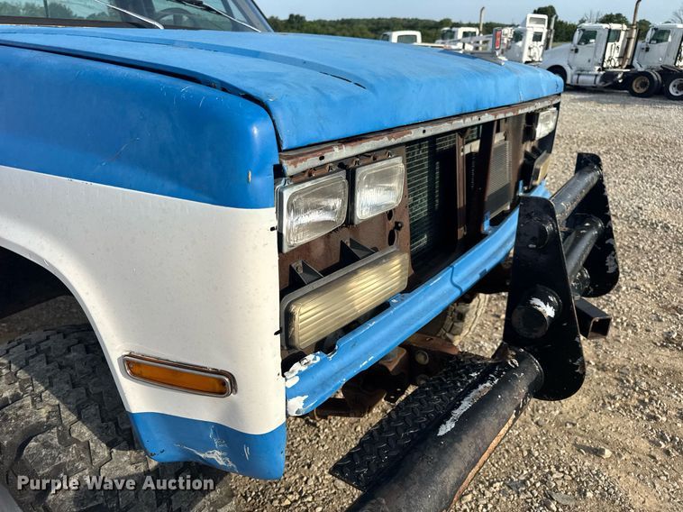 image for item EN4631 1978 Chevrolet K10 pickup truck
