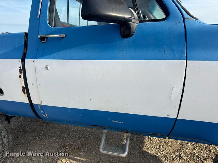 image for item EN4631 1978 Chevrolet K10 pickup truck