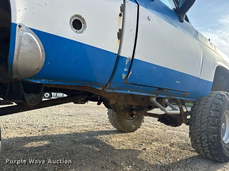 image for item EN4631 1978 Chevrolet K10 pickup truck