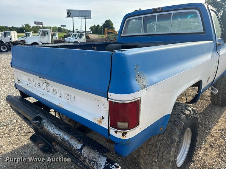 image for item EN4631 1978 Chevrolet K10 pickup truck