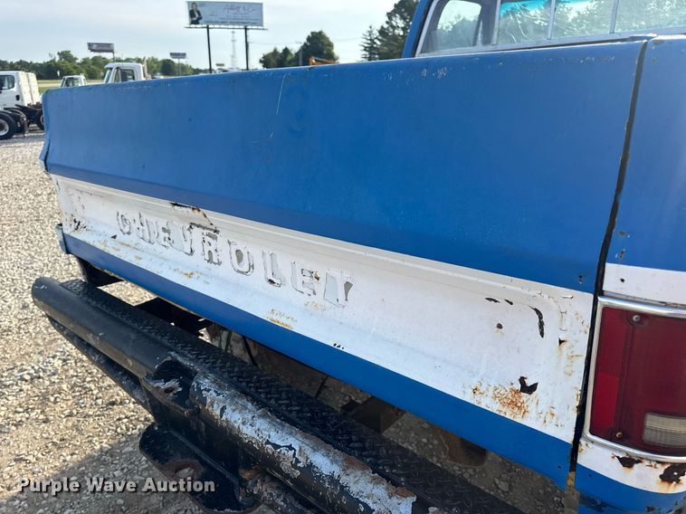 image for item EN4631 1978 Chevrolet K10 pickup truck
