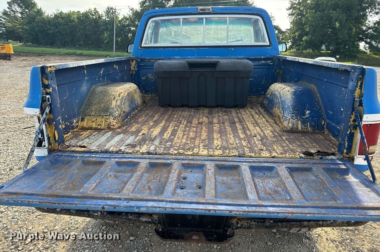 image for item EN4631 1978 Chevrolet K10 pickup truck