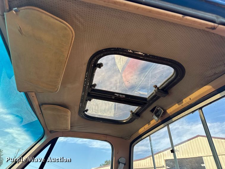 image for item EN4631 1978 Chevrolet K10 pickup truck