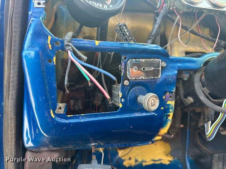 image for item EN4631 1978 Chevrolet K10 pickup truck