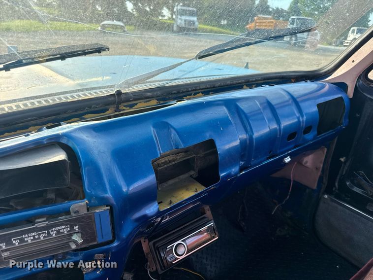 image for item EN4631 1978 Chevrolet K10 pickup truck