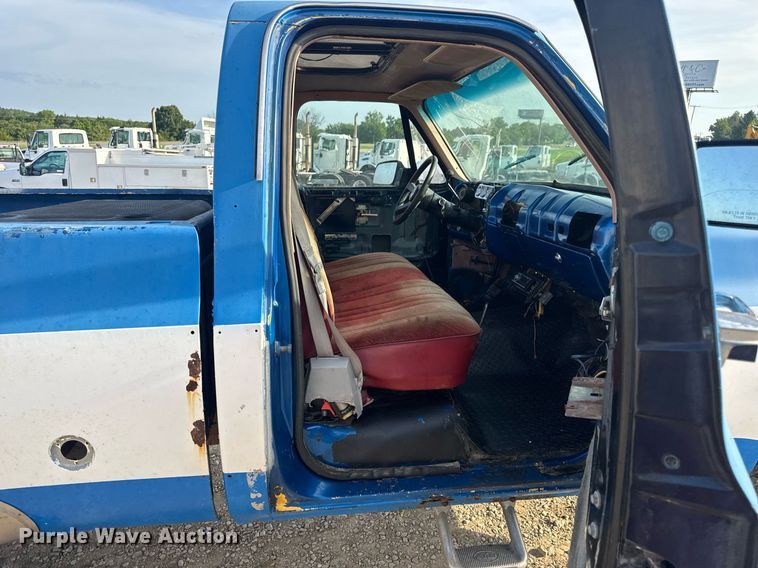 image for item EN4631 1978 Chevrolet K10 pickup truck