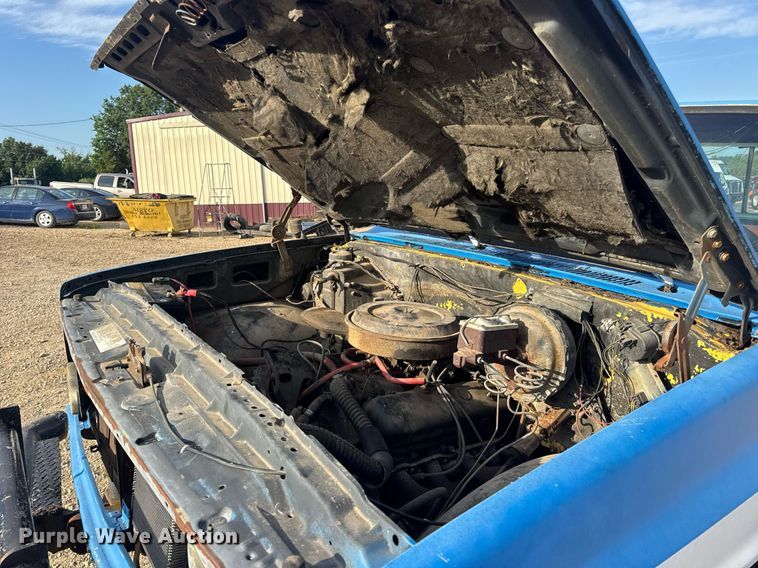 image for item EN4631 1978 Chevrolet K10 pickup truck