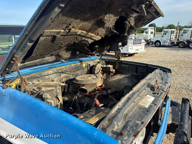 image for item EN4631 1978 Chevrolet K10 pickup truck