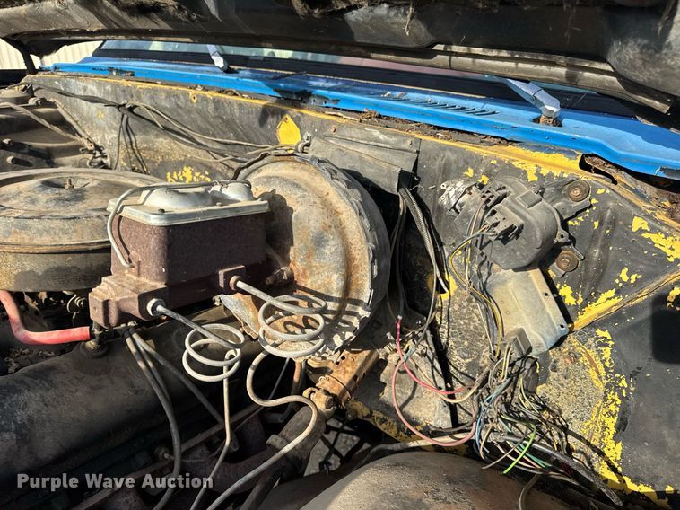 image for item EN4631 1978 Chevrolet K10 pickup truck