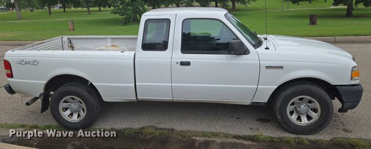 image for item EN8293 2008 Ford Ranger SuperCab pickup truck