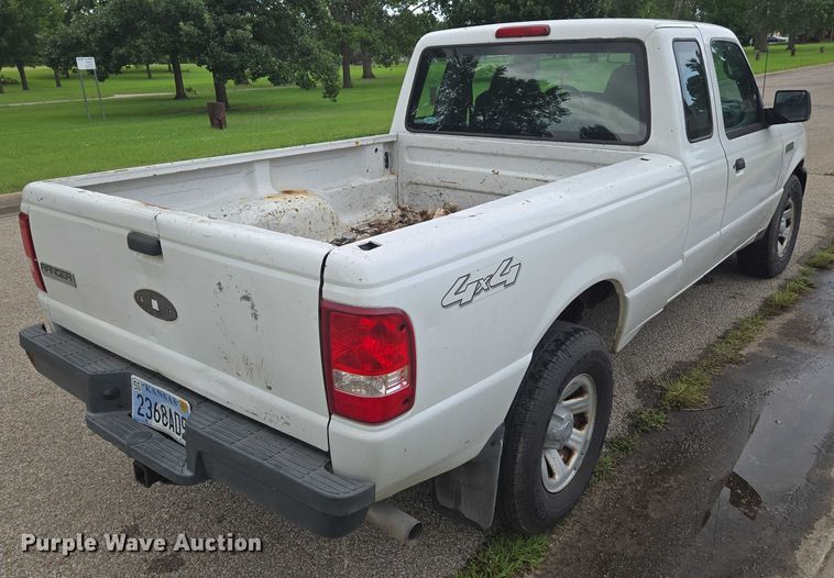 image for item EN8293 2008 Ford Ranger SuperCab pickup truck