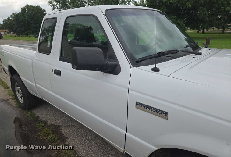 image for item EN8293 2008 Ford Ranger SuperCab pickup truck