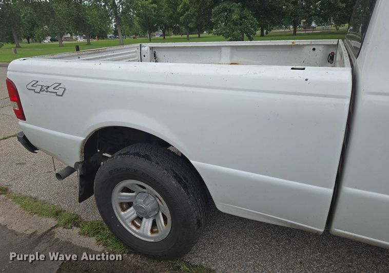 image for item EN8293 2008 Ford Ranger SuperCab pickup truck