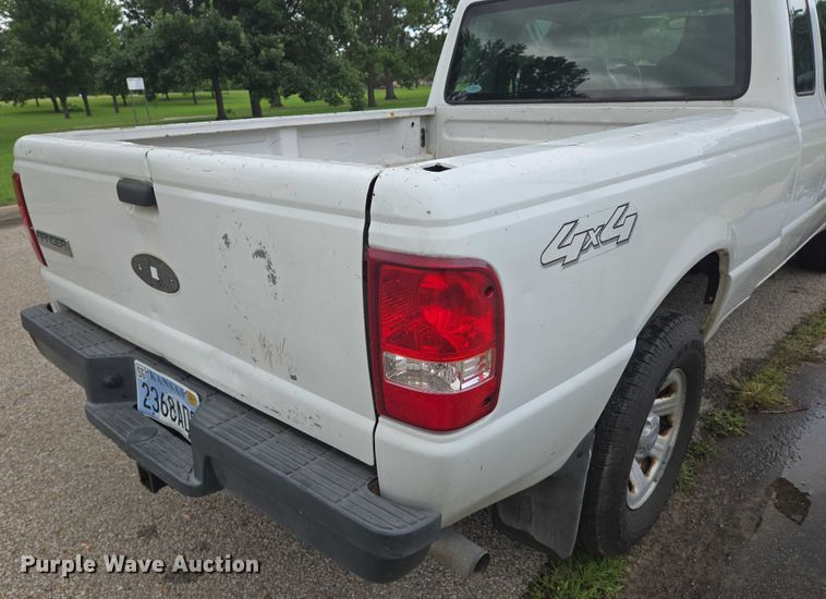 image for item EN8293 2008 Ford Ranger SuperCab pickup truck