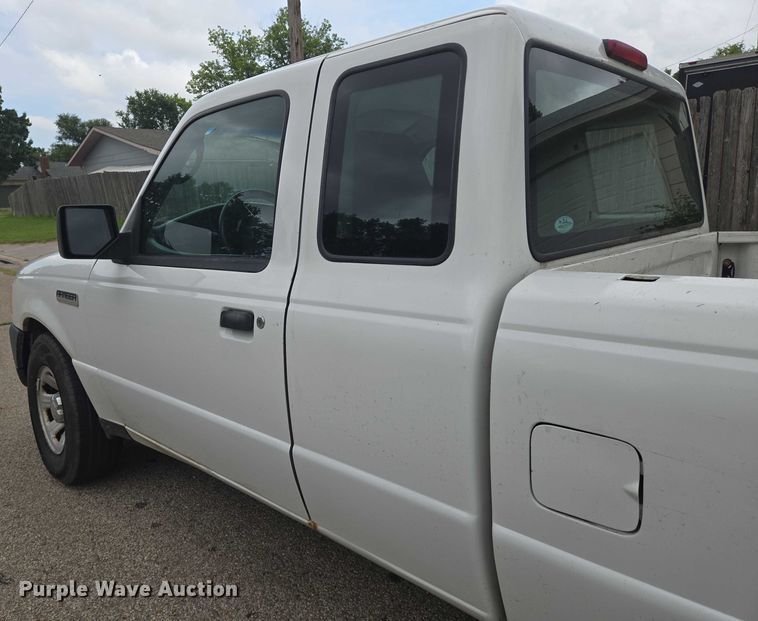 image for item EN8293 2008 Ford Ranger SuperCab pickup truck