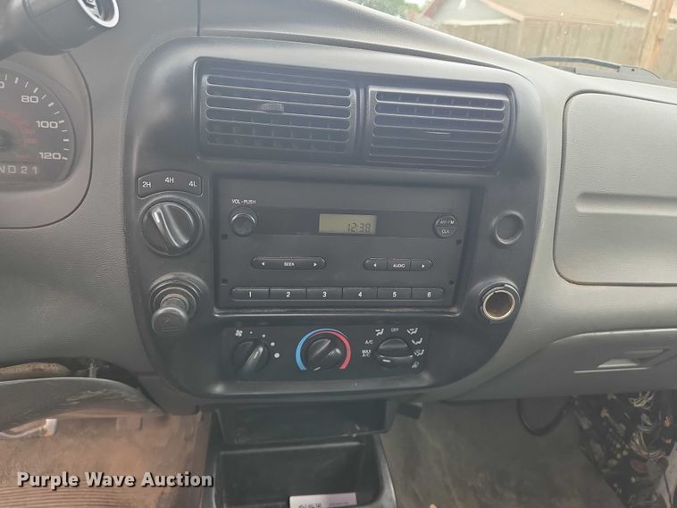 image for item EN8293 2008 Ford Ranger SuperCab pickup truck