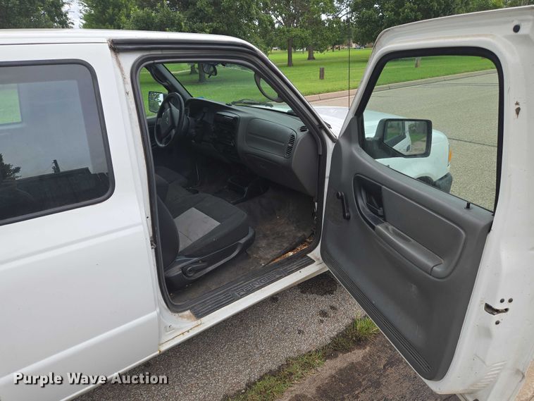 image for item EN8293 2008 Ford Ranger SuperCab pickup truck