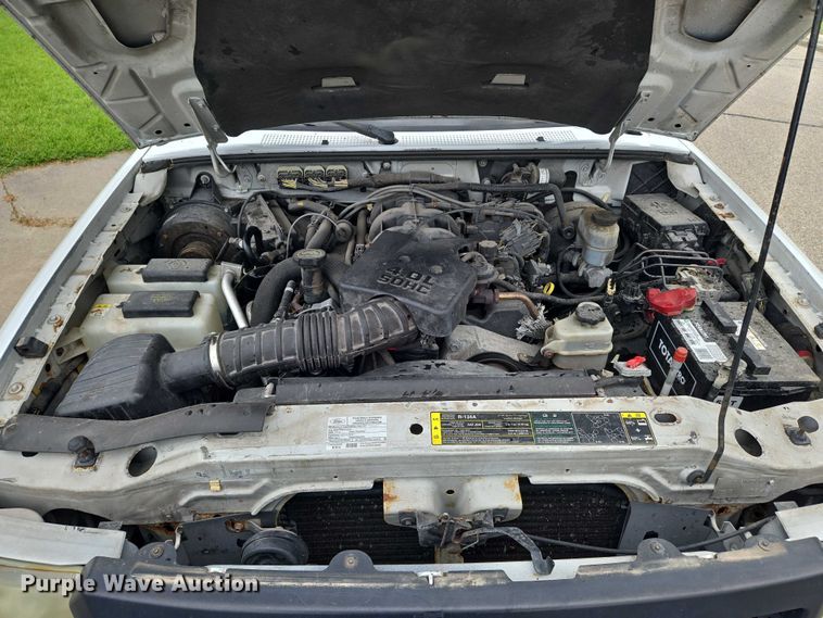 image for item EN8293 2008 Ford Ranger SuperCab pickup truck