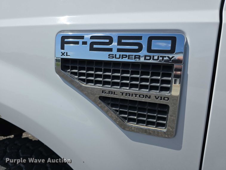 image for item EO1089 2009 Ford F250 Super Duty XL SuperCab pickup truck