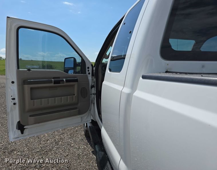 image for item EO1089 2009 Ford F250 Super Duty XL SuperCab pickup truck