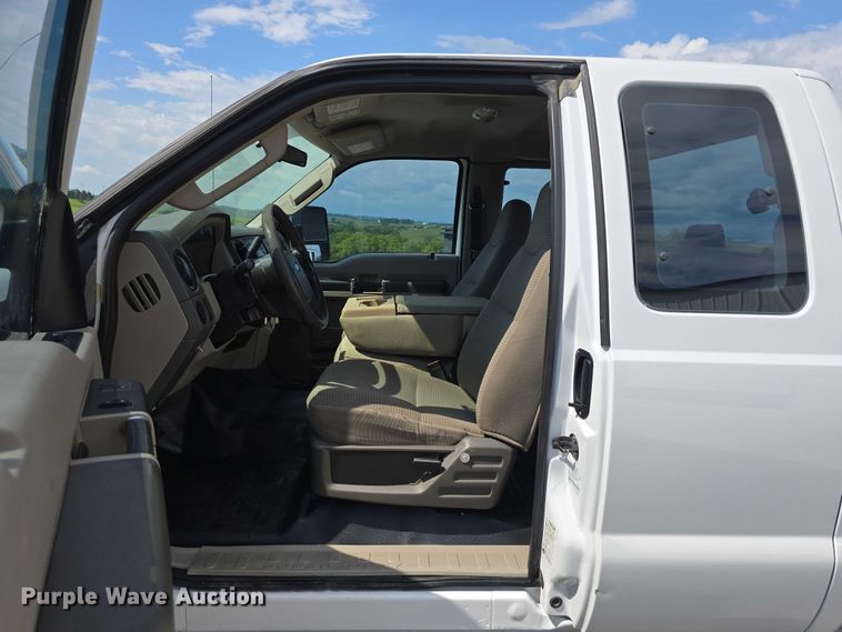 image for item EO1089 2009 Ford F250 Super Duty XL SuperCab pickup truck