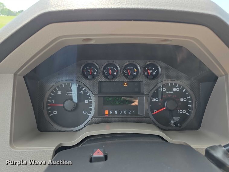 image for item EO1089 2009 Ford F250 Super Duty XL SuperCab pickup truck