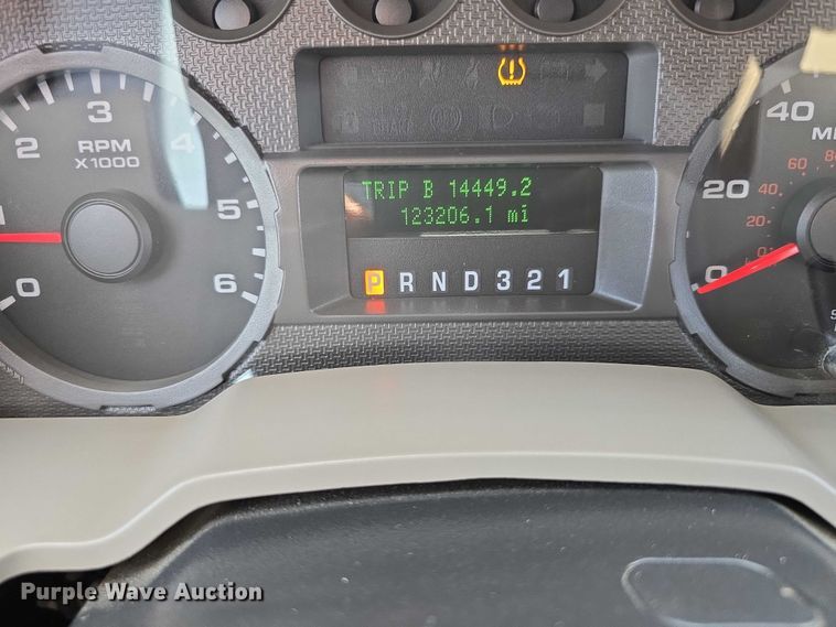 image for item EO1089 2009 Ford F250 Super Duty XL SuperCab pickup truck