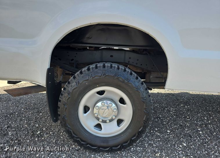 image for item EO1089 2009 Ford F250 Super Duty XL SuperCab pickup truck