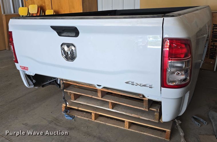 image for item EO1517 Pickup truck bed
