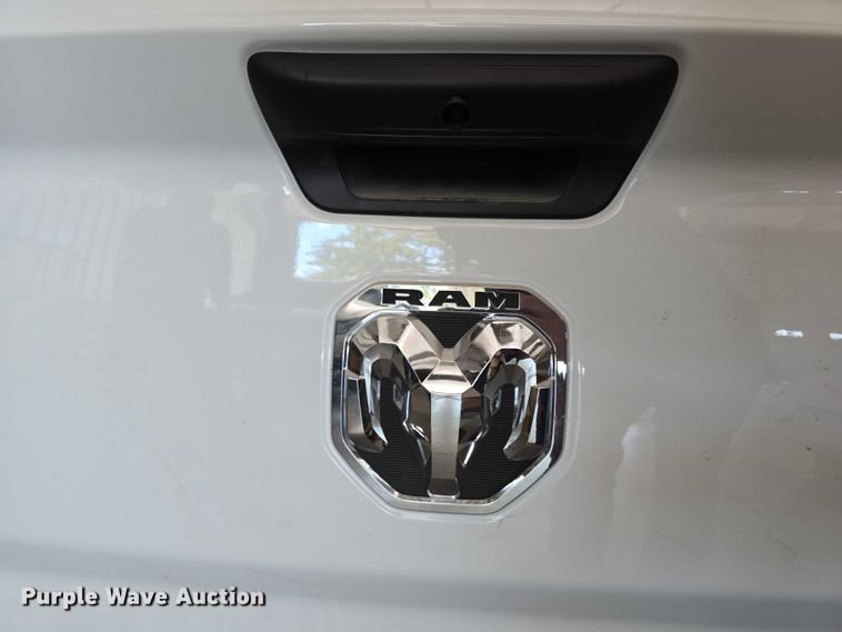 image for item EO1517 Pickup truck bed