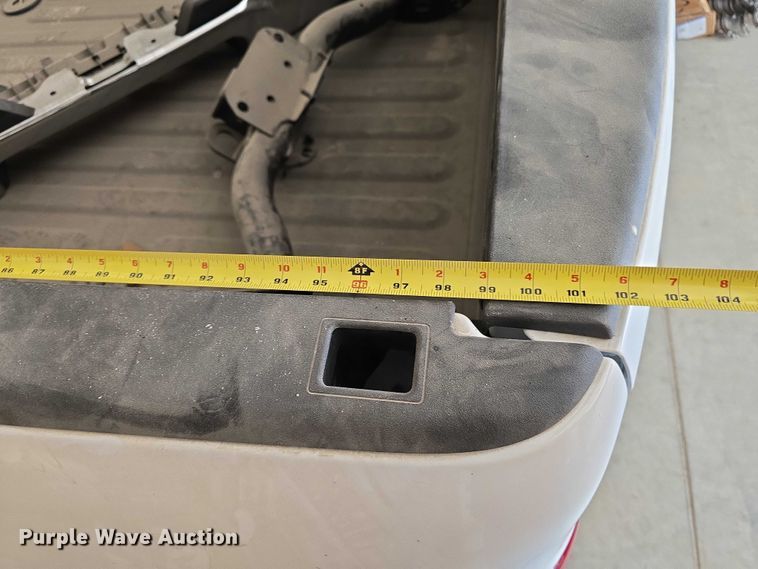 image for item EO1517 Pickup truck bed