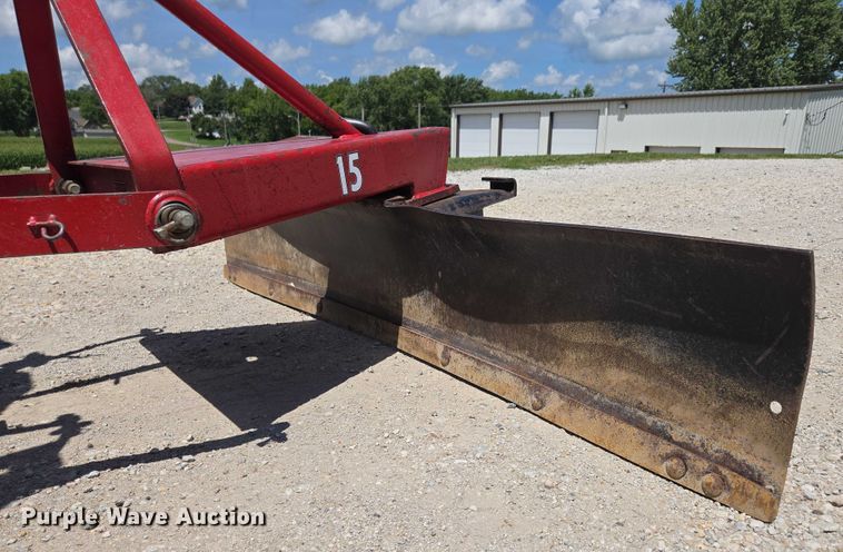 image for item EO1520 International 284 tractor