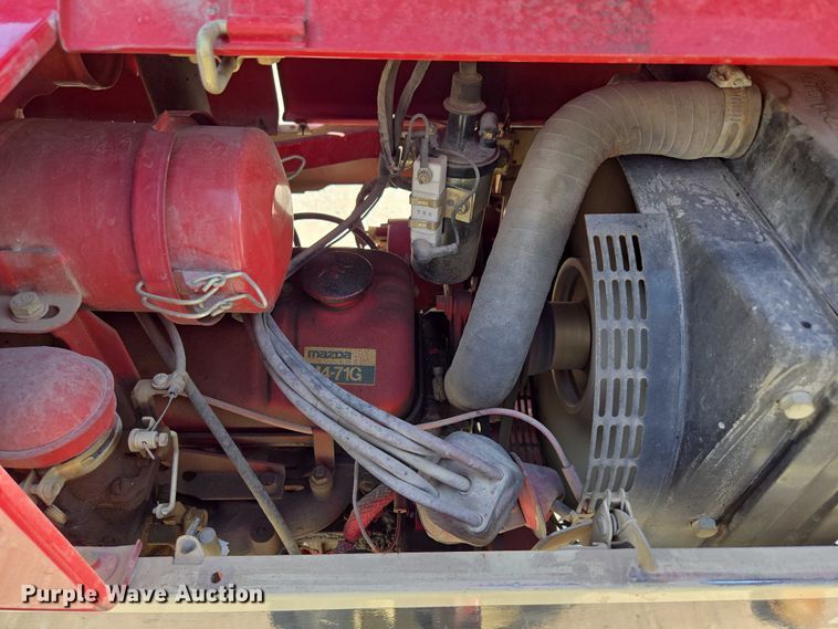 image for item EO1520 International 284 tractor