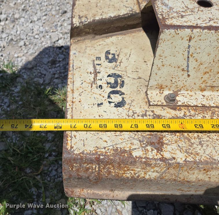 image for item EO1520 International 284 tractor